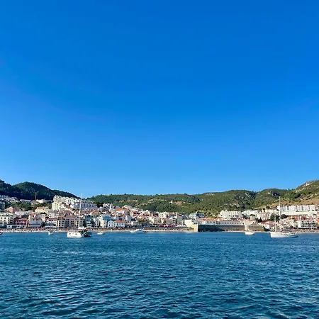 Διαμέρισμα Duplex Com Vista Mar A Passos Da - Just Sezimbra *